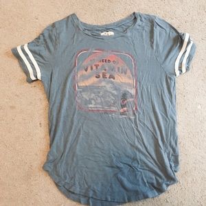Hollister vitamin Sea Distressed Shirt
